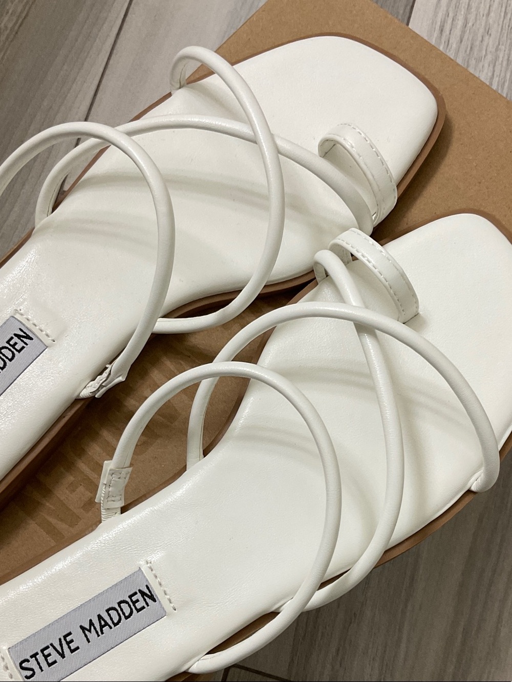 Steve Madden White Strappy Toe-Ring Slide Sandals - Picture 5 of 6